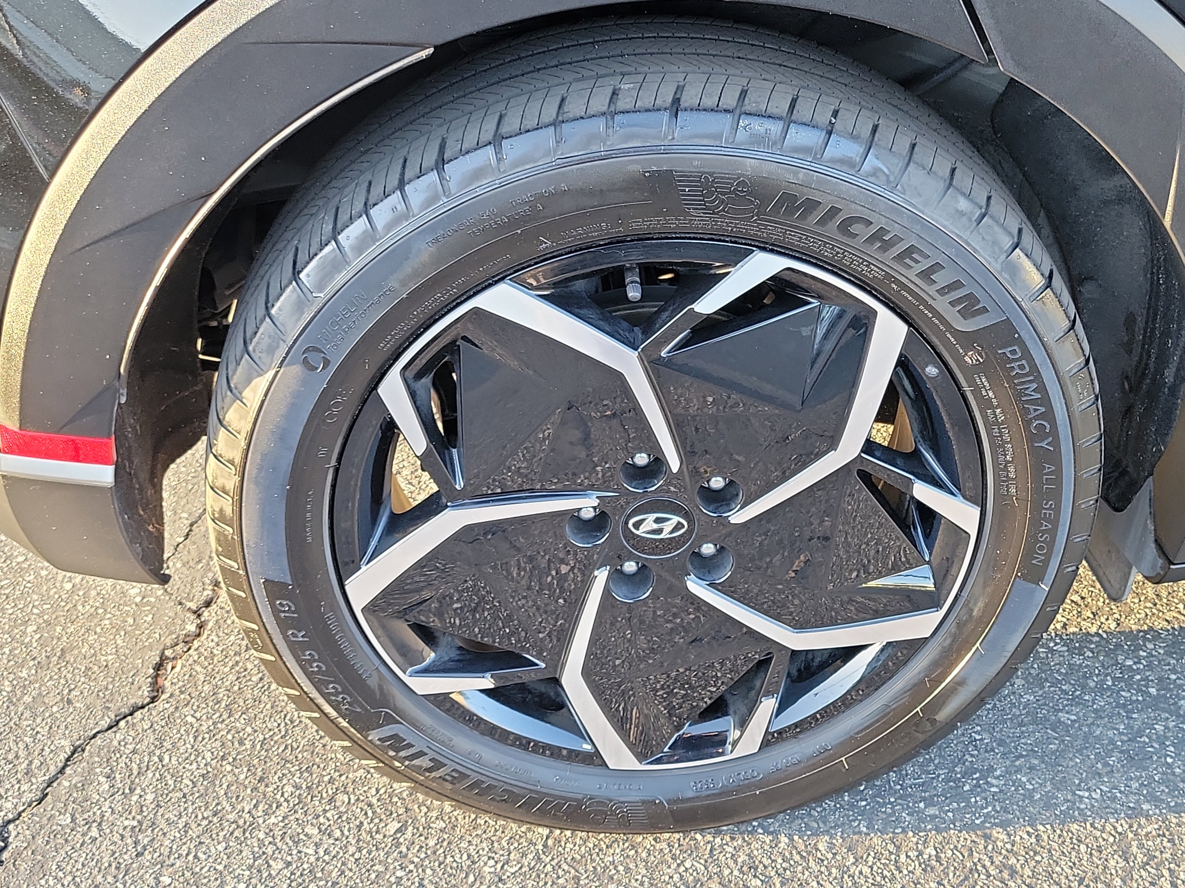 Certified 2024 Hyundai Ioniq 5 SEL RWD image 25