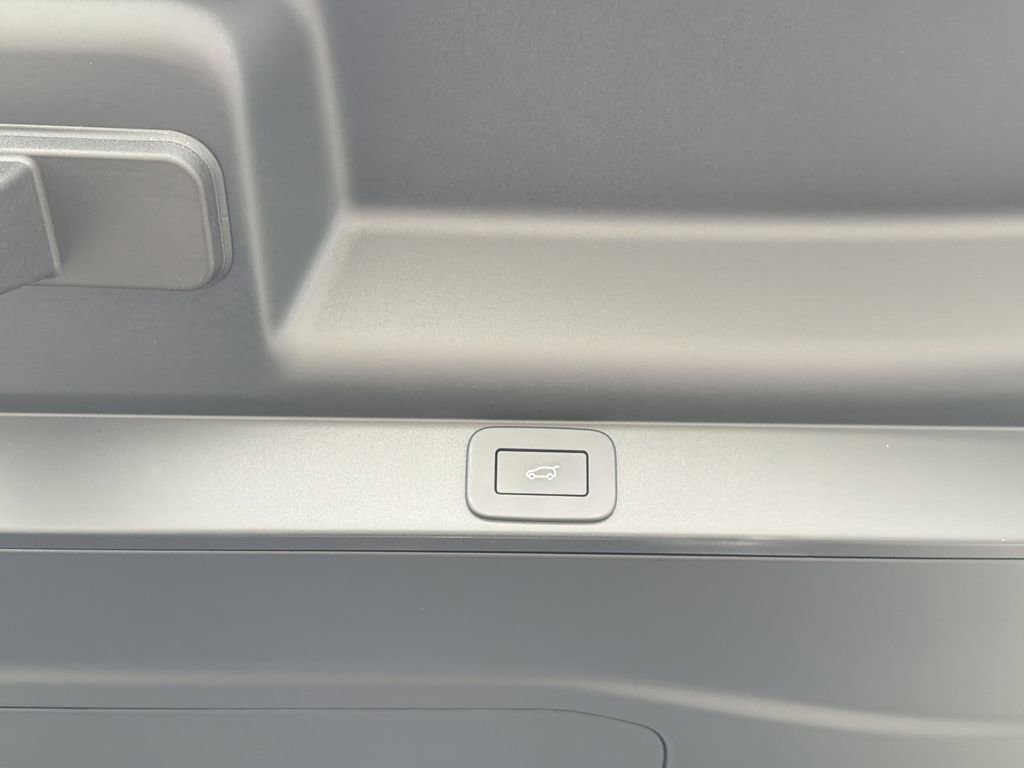 New 2026 Land Rover Range Rover SE AWD/4WD image 13