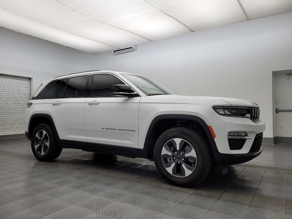 Used 2022 Jeep Grand Cherokee Limited 4xe image 11