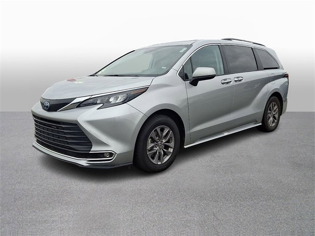 Used 2024 Toyota Sienna XLE