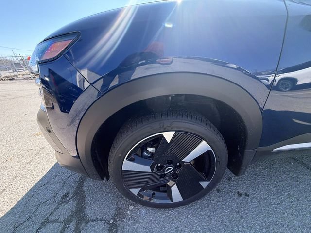 New 2026 Nissan Kicks SR w/ Cold Weather Package AWD/4WD image 10