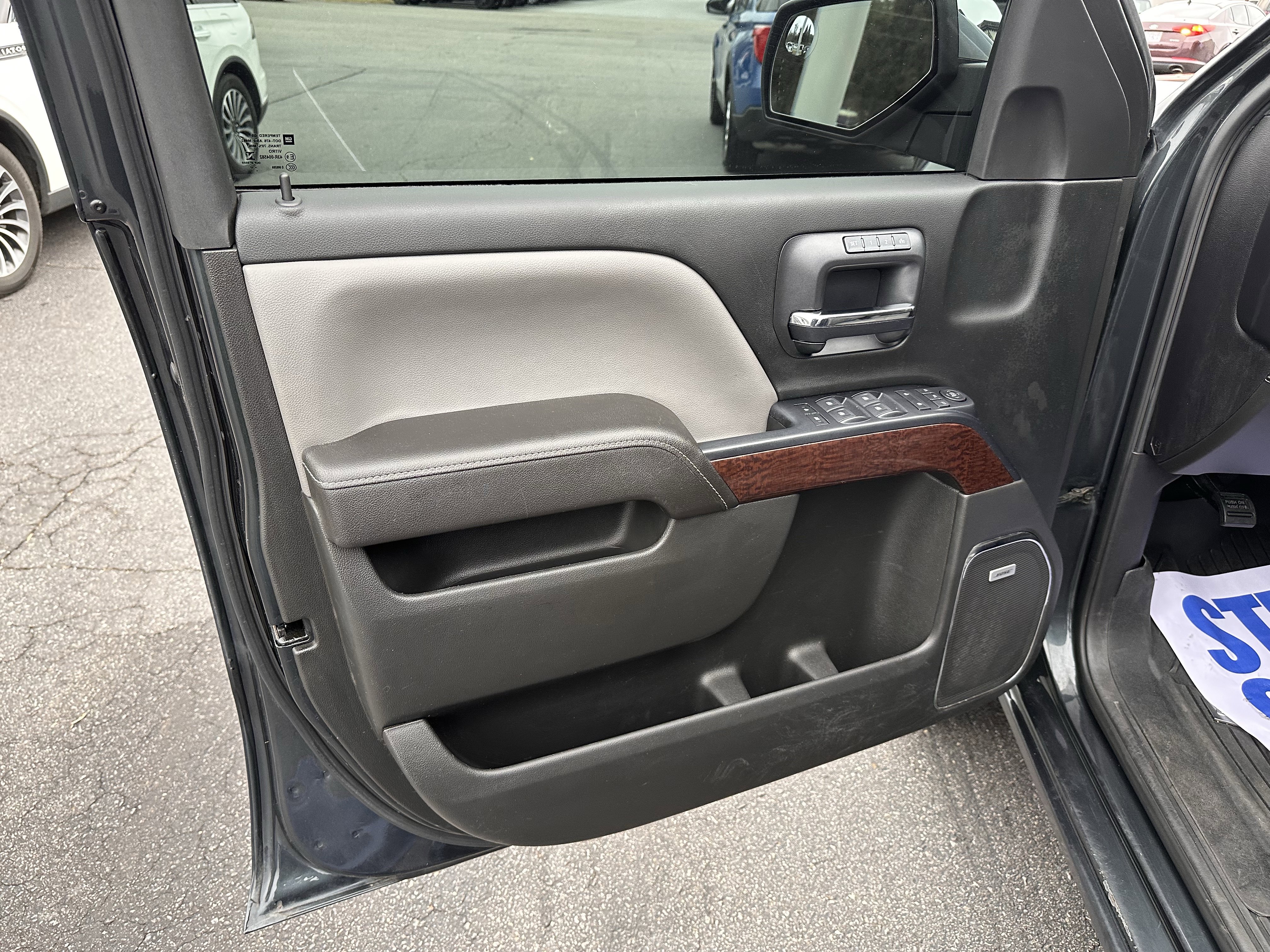 Used 2017 GMC Sierra 1500 SLT w/ SLT Premium Package image 9