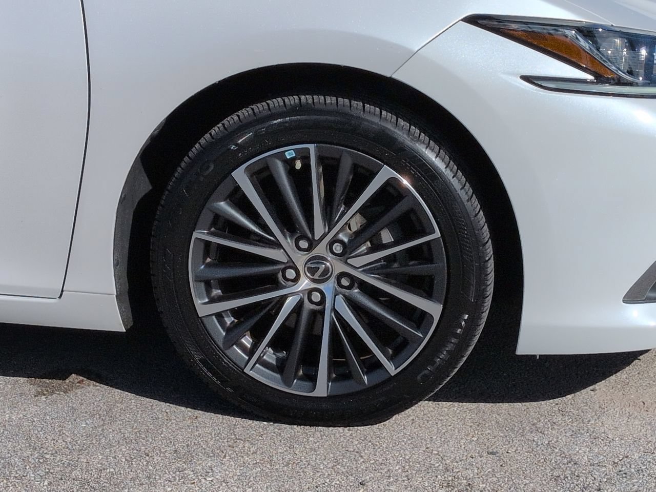 Used 2022 Lexus ES 350 w/ Premium Package FWD image 10