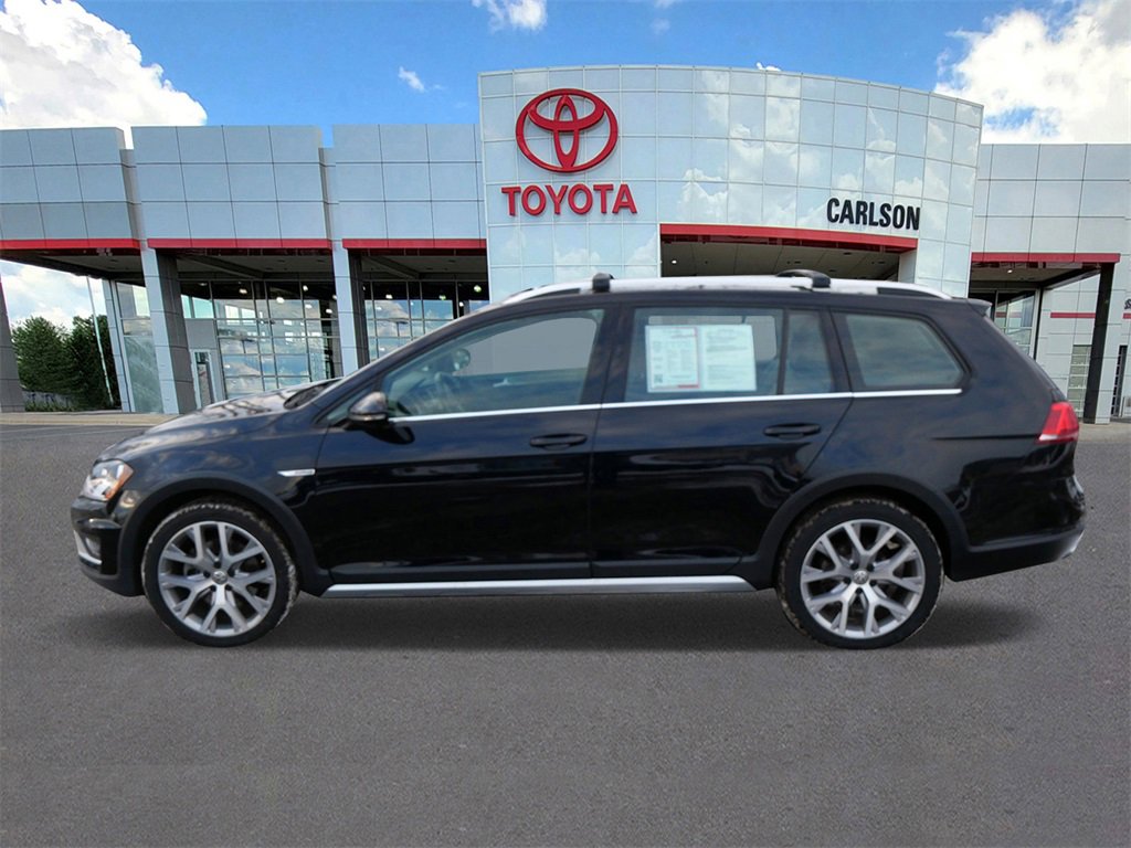 Used 2017 Volkswagen Golf Alltrack SEL image 7