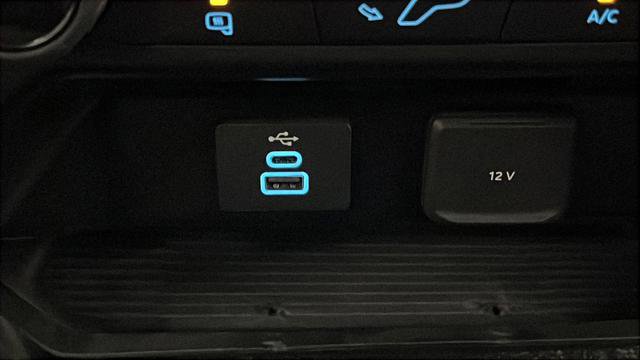 Used 2023 Ford F350 XLT image 38