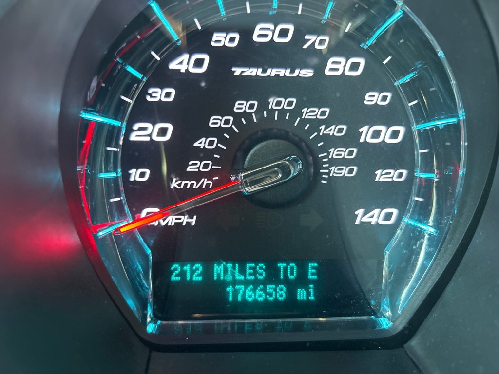 Used 2012 Ford Taurus SEL FWD image 14