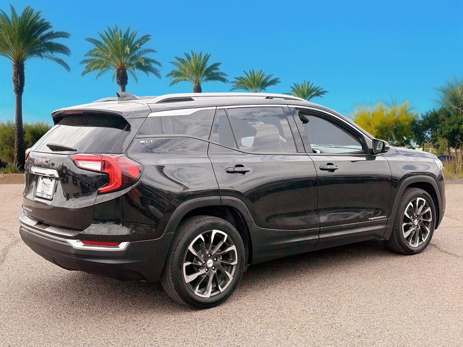 Used 2023 GMC Terrain SLT FWD image 5