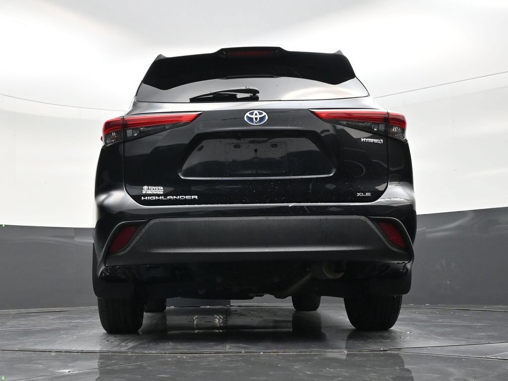 Used 2021 Toyota Highlander XLE AWD/4WD image 23