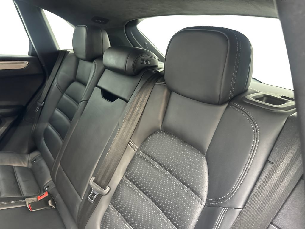Used 2020 Porsche Macan Turbo AWD/4WD image 33