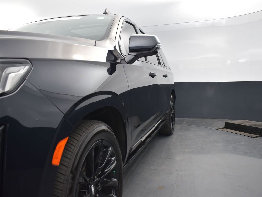 Certified 2023 Cadillac Escalade ESV Sport Platinum w/ LPO, ONYX Package image 40