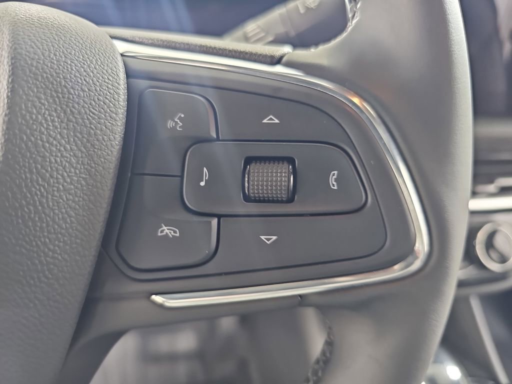 Certified 2025 Buick Envista Sport Touring w/ Experience Buick Package FWD image 23