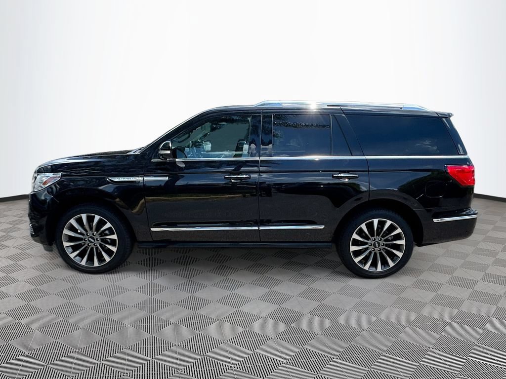 Used 2021 Lincoln Navigator Reserve AWD/4WD image 9