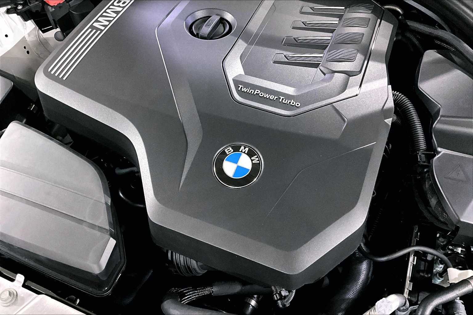 New 2025 BMW 230i xDrive Coupe w/ Convenience Package AWD/4WD image 15