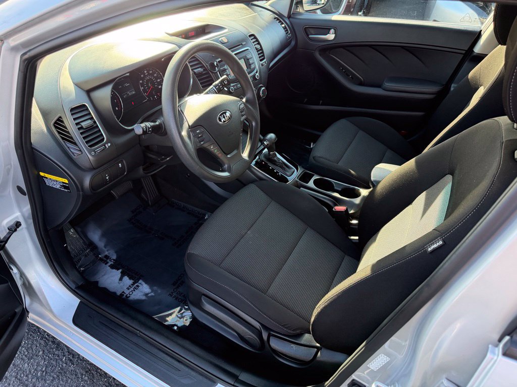 Used 2017 Kia Forte LX FWD image 11