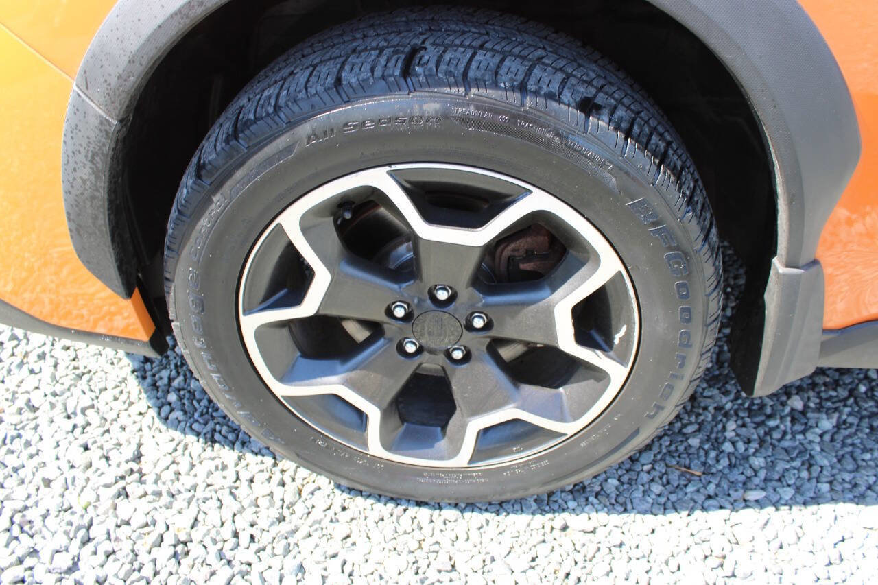 Used 2013 Subaru Crosstrek 2.0i Premium AWD/4WD image 24