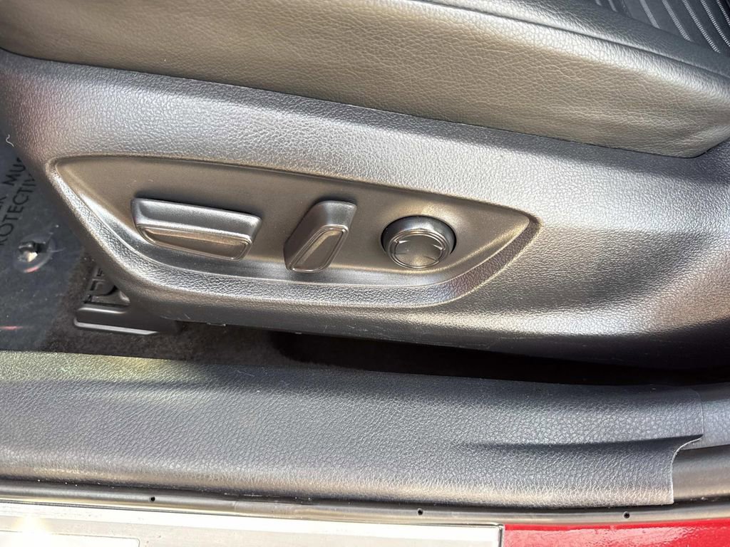 Used 2024 Toyota Camry SE image 22