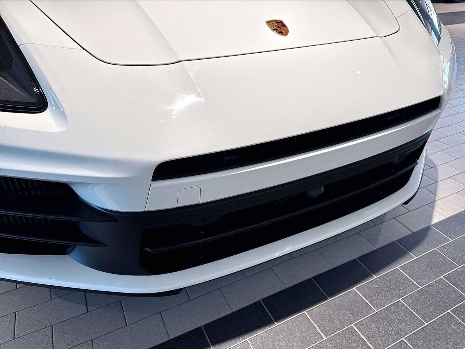 Used 2025 Porsche Panamera RWD image 34