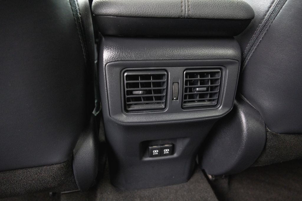 Certified 2020 Toyota RAV4 XSE w/ XSE Grade Weather Package AWD/4WD image 30