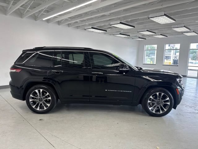 Used 2023 Jeep Grand Cherokee Overland AWD/4WD image 17