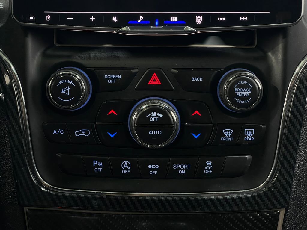 Used 2017 Jeep Grand Cherokee Limited image 25