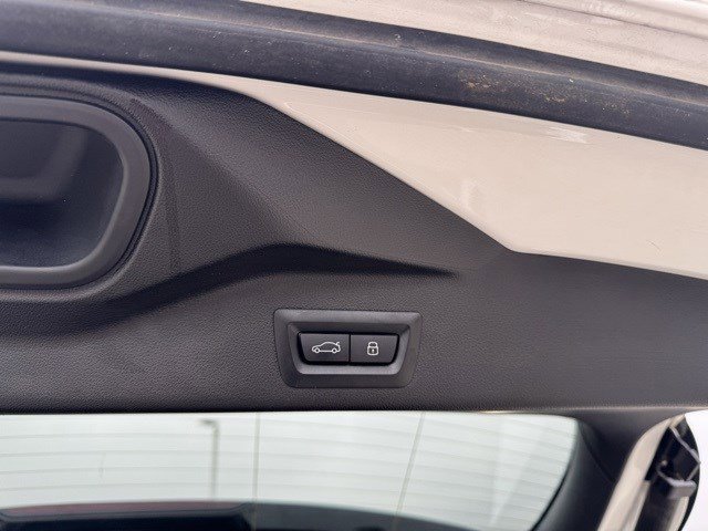 Used 2025 BMW X5 xDrive50e image 37