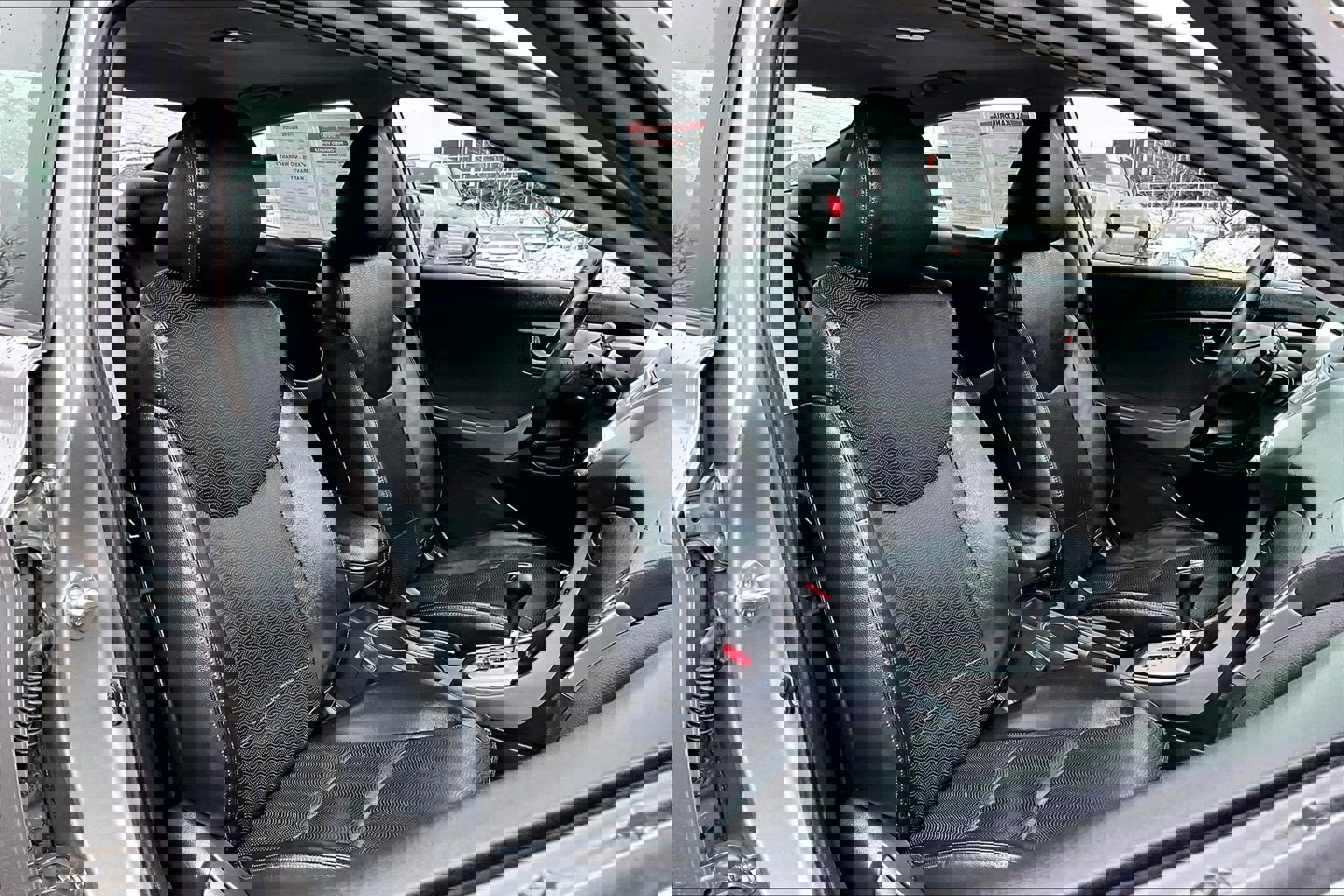 Used 2012 Hyundai Elantra Limited w/ Technology Pkg 5 image 7