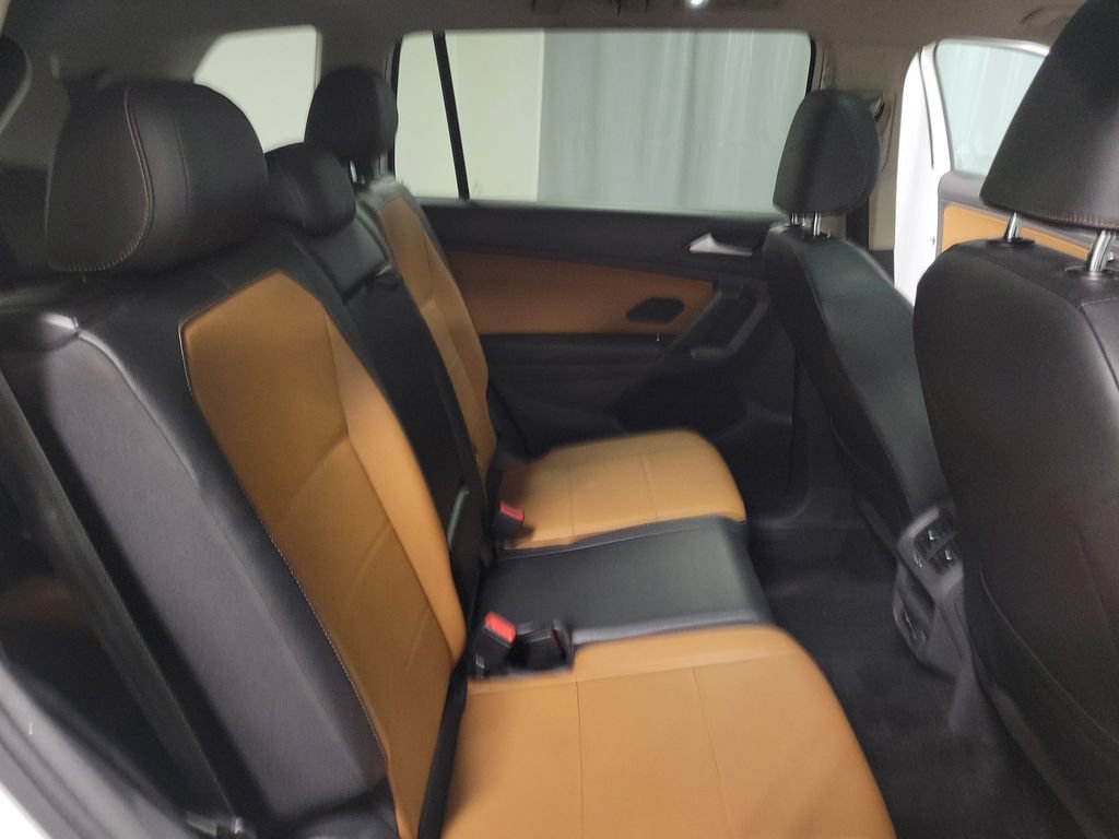 Used 2019 Volkswagen Tiguan SE w/ Panoramic Sunroof Package AWD/4WD image 32