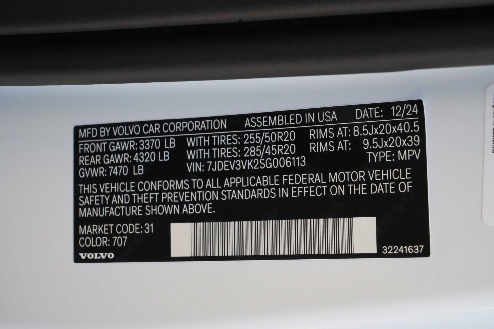 Used 2025 Volvo EX90 Plus AWD/4WD image 46