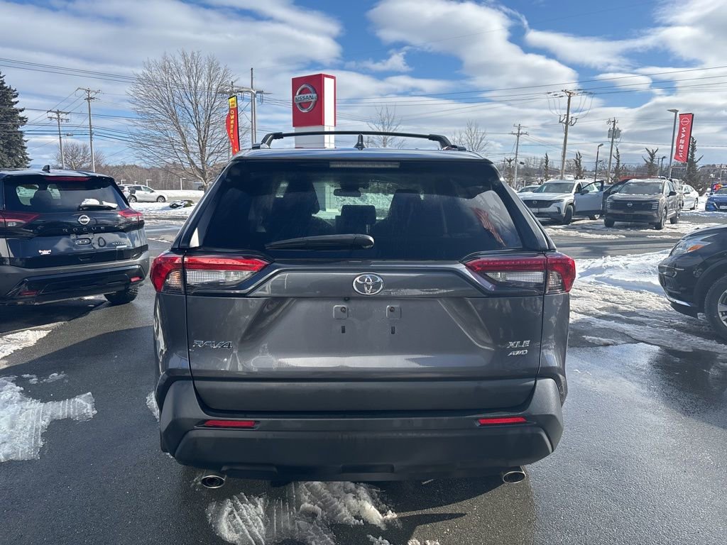 Used 2023 Toyota RAV4 XLE w/ Convenience Package image 6