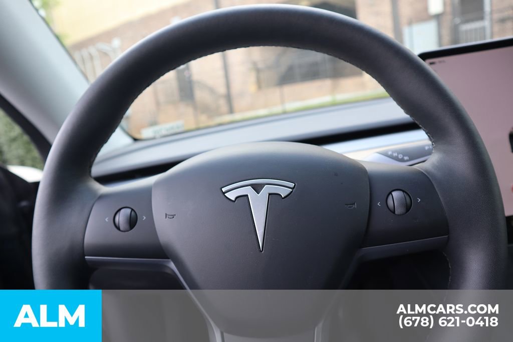 Used 2025 Tesla Model Y Long Range AWD/4WD image 30
