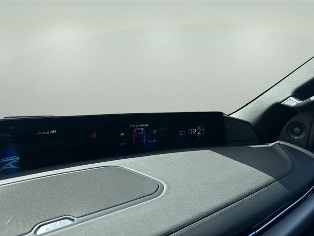 New 2026 Lincoln Navigator Reserve w/ Jet Appearance Package AWD/4WD image 16