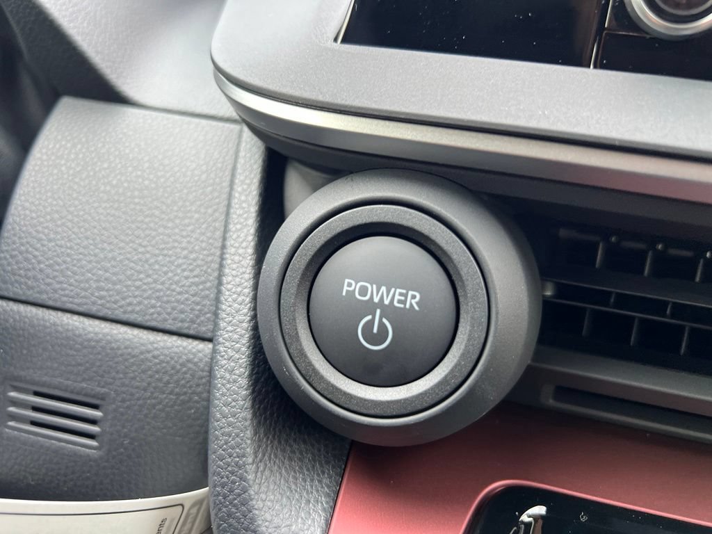 New 2027 Toyota Prius Plug-In Hybrid FWD image 20