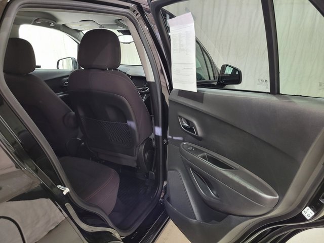 Used 2020 Chevrolet Trax LS w/ Tint and Cruise Package image 34