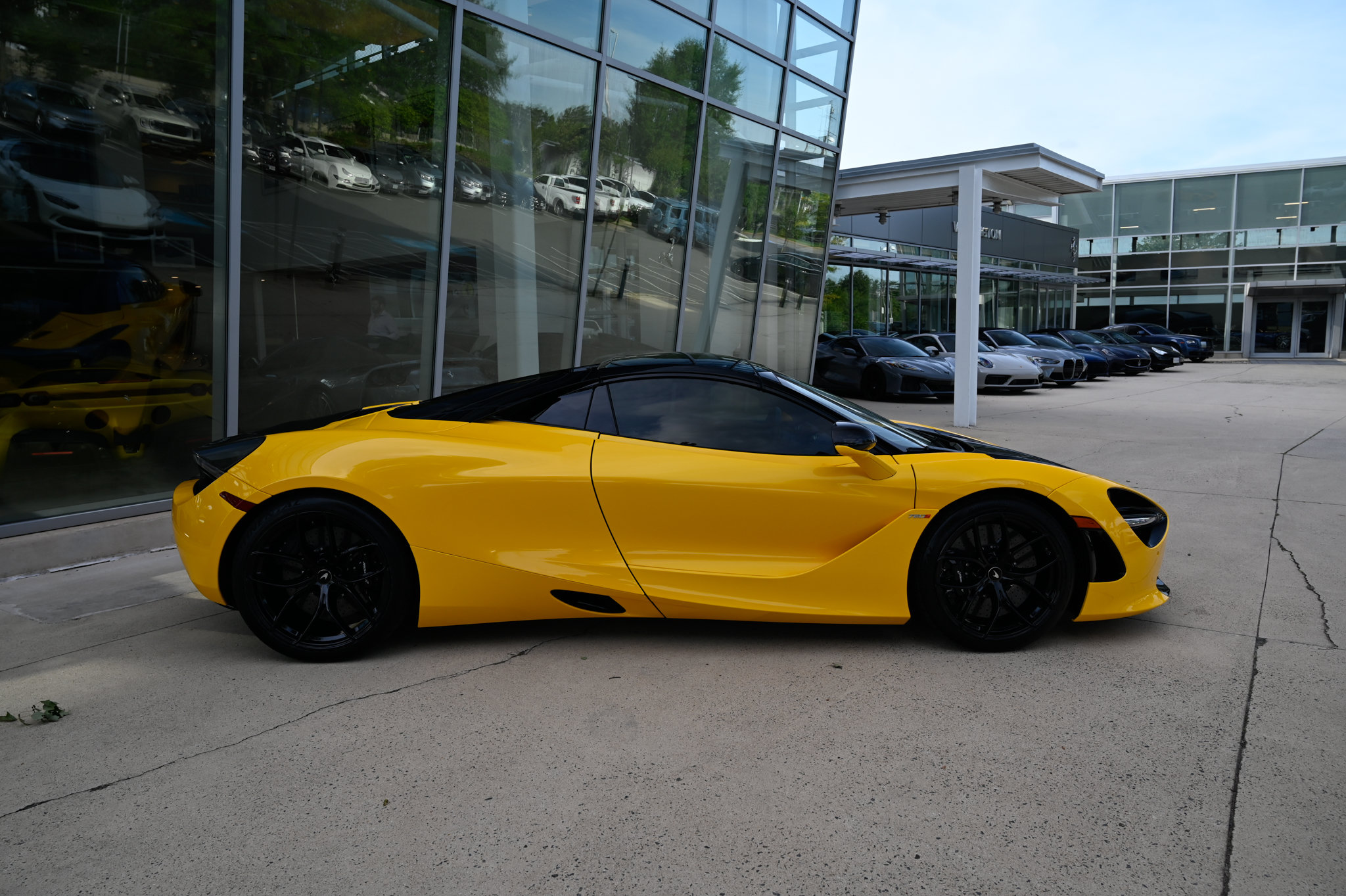 Used 2020 McLaren 720S Performance RWD image 5