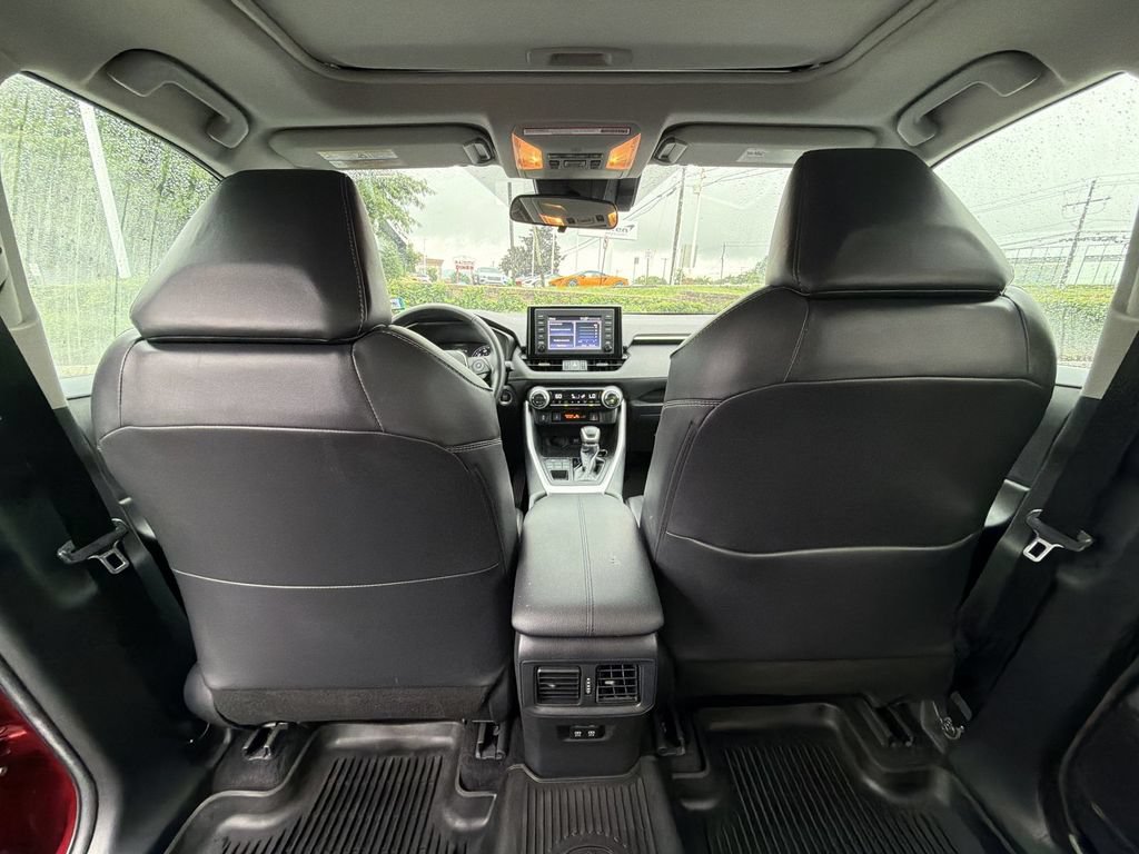 Used 2019 Toyota RAV4 XLE Premium w/ Cold Weather Package AWD/4WD image 20