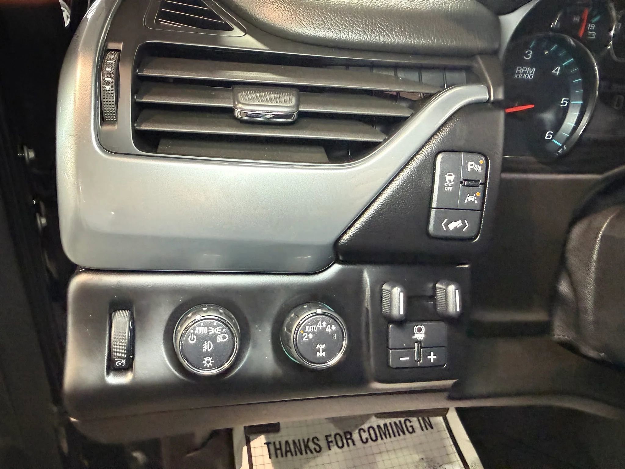 Used 2019 Chevrolet Suburban Premier image 23