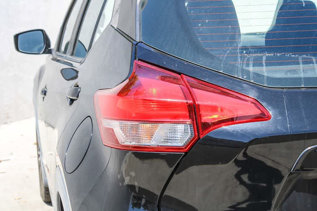 Used 2019 Nissan Kicks SV FWD image 7