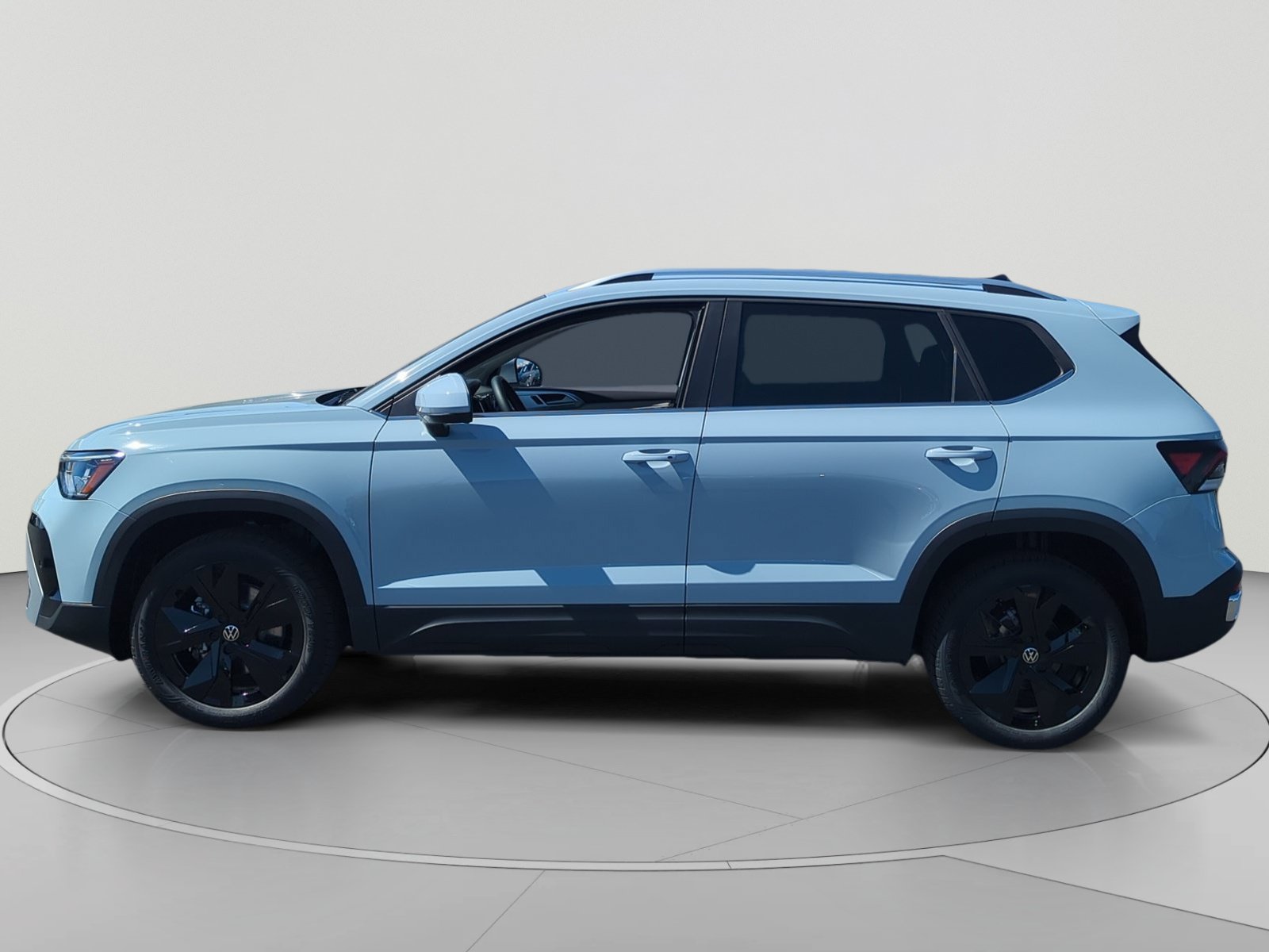 New 2026 Volkswagen Taos SE FWD image 2