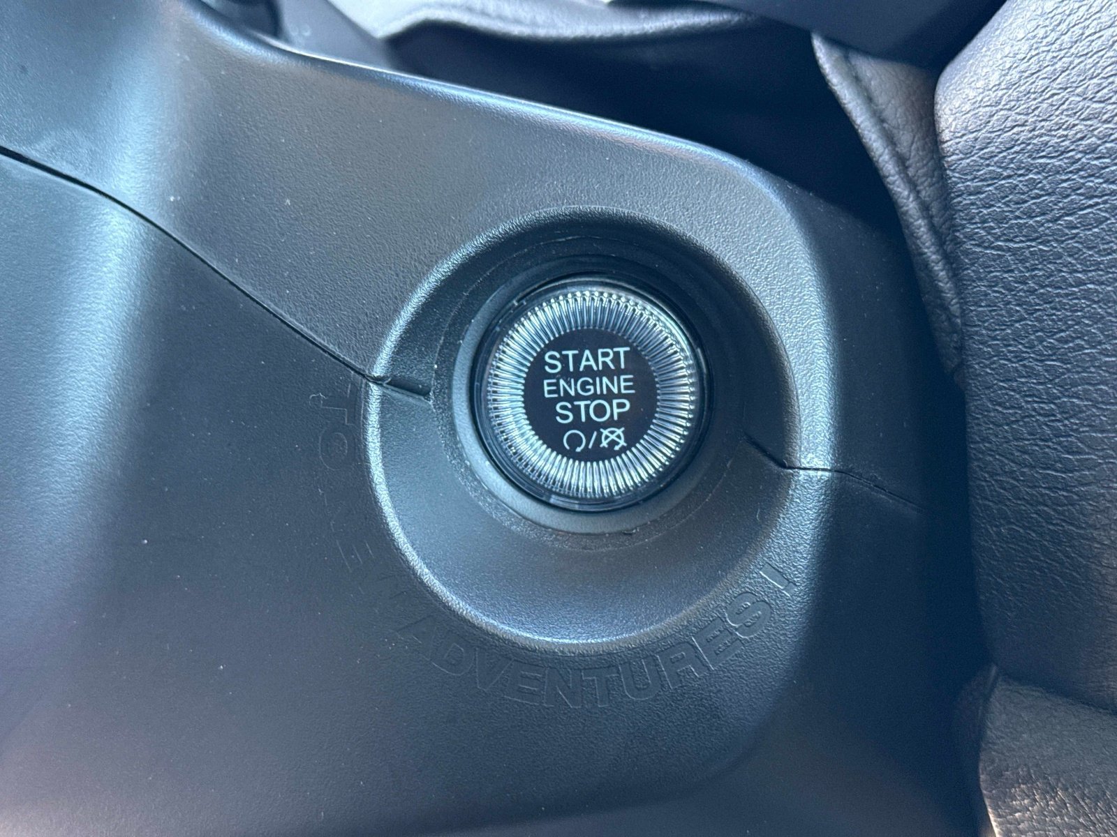 Used 2023 Jeep Renegade Latitude image 28