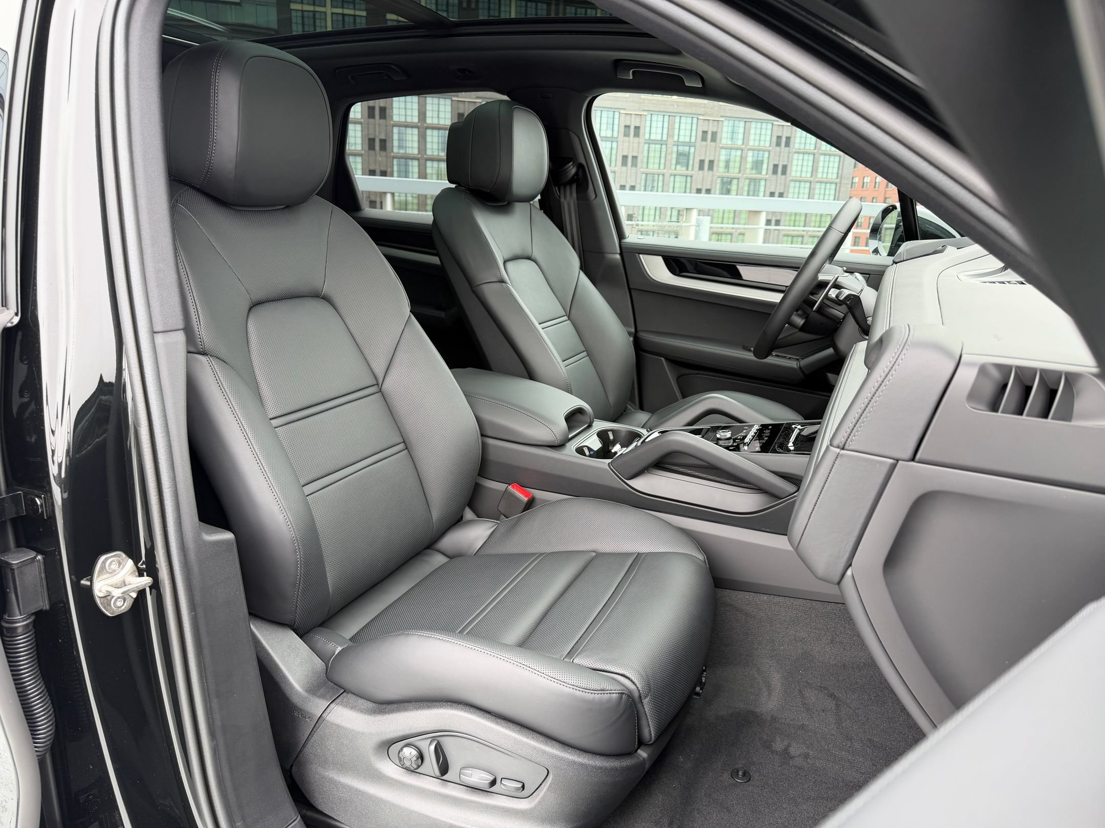 New 2026 Porsche Cayenne E-Hybrid AWD/4WD image 19