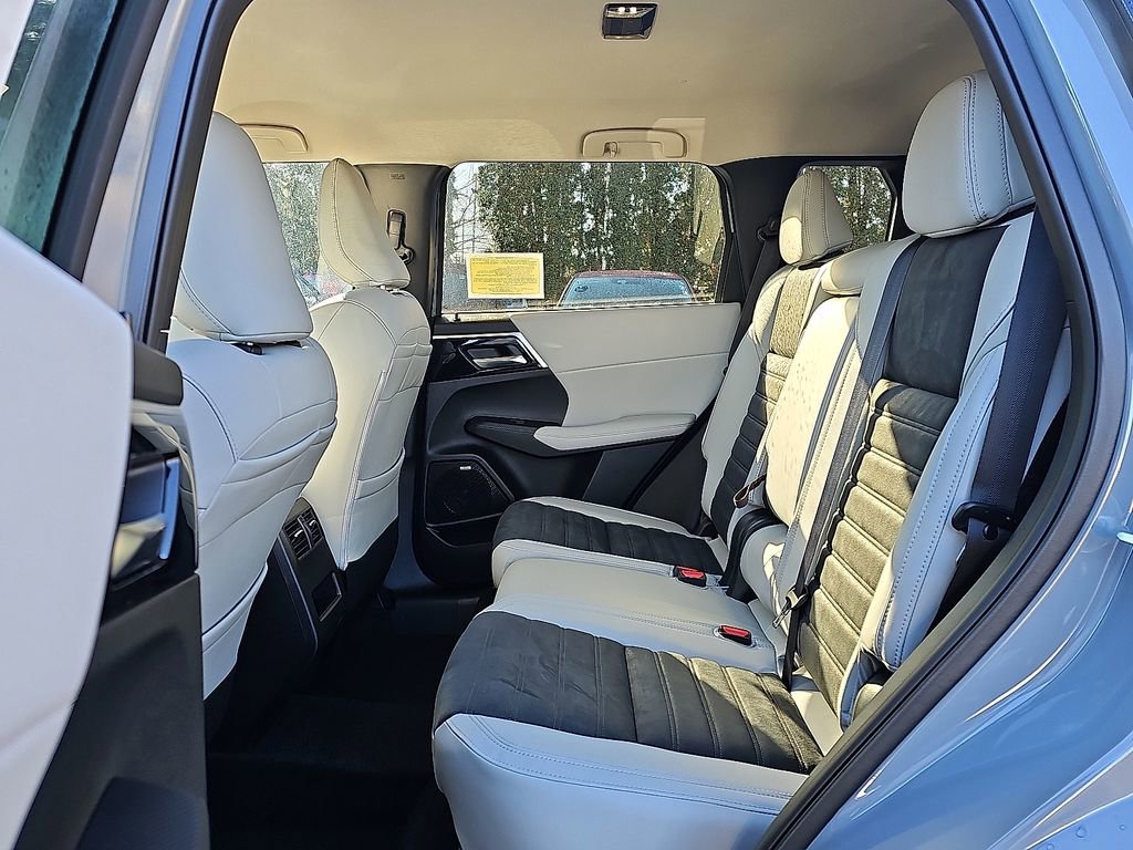 New 2026 Mitsubishi Outlander SE AWD/4WD image 6