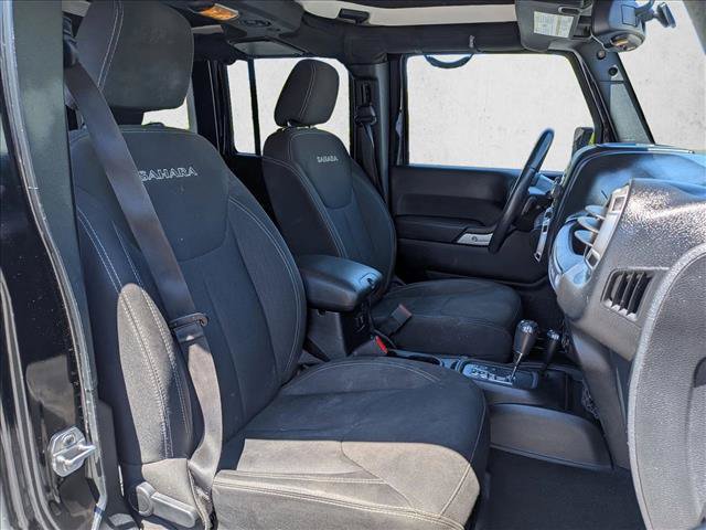 Used 2017 Jeep Wrangler Unlimited Sahara AWD/4WD image 19