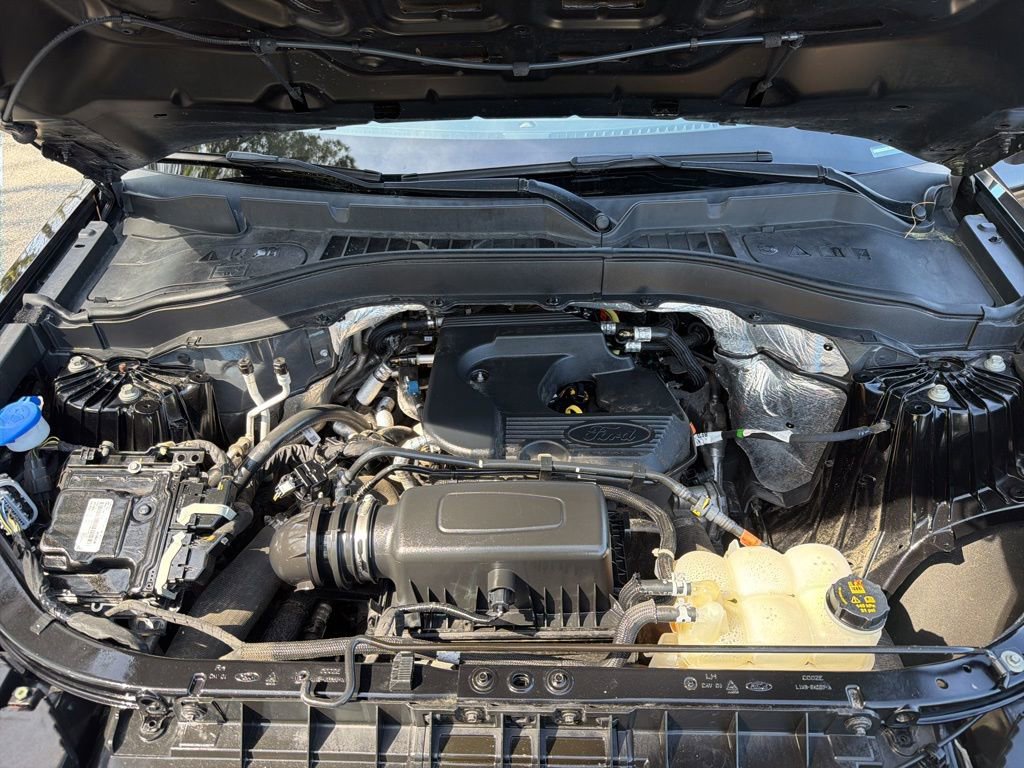 Used 2020 Ford Explorer XLT w/ Equipment Group 202A image 11