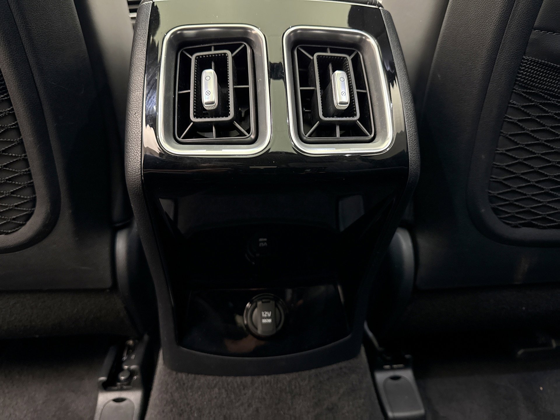 Used 2025 Kia Sorento SX image 21