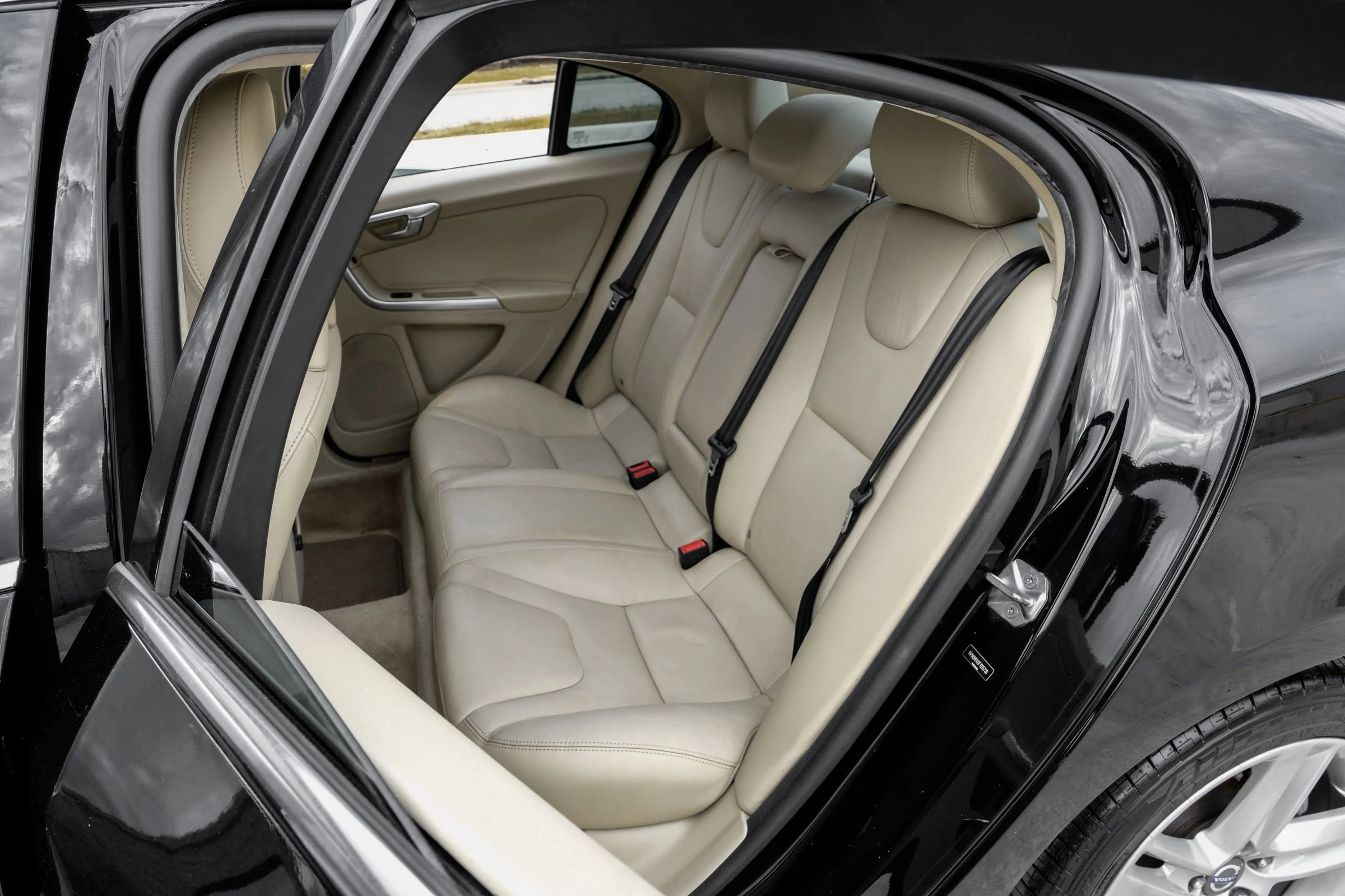 Used 2015 Volvo S60 T5 Premier image 25