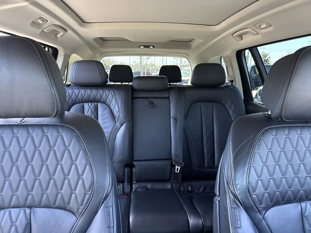 Used 2023 BMW X7 xDrive40i image 28