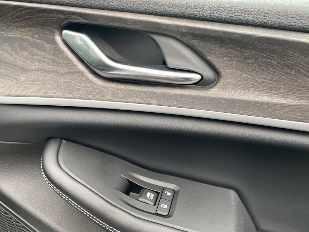 New 2026 Jeep Grand Cherokee Altitude AWD/4WD image 12