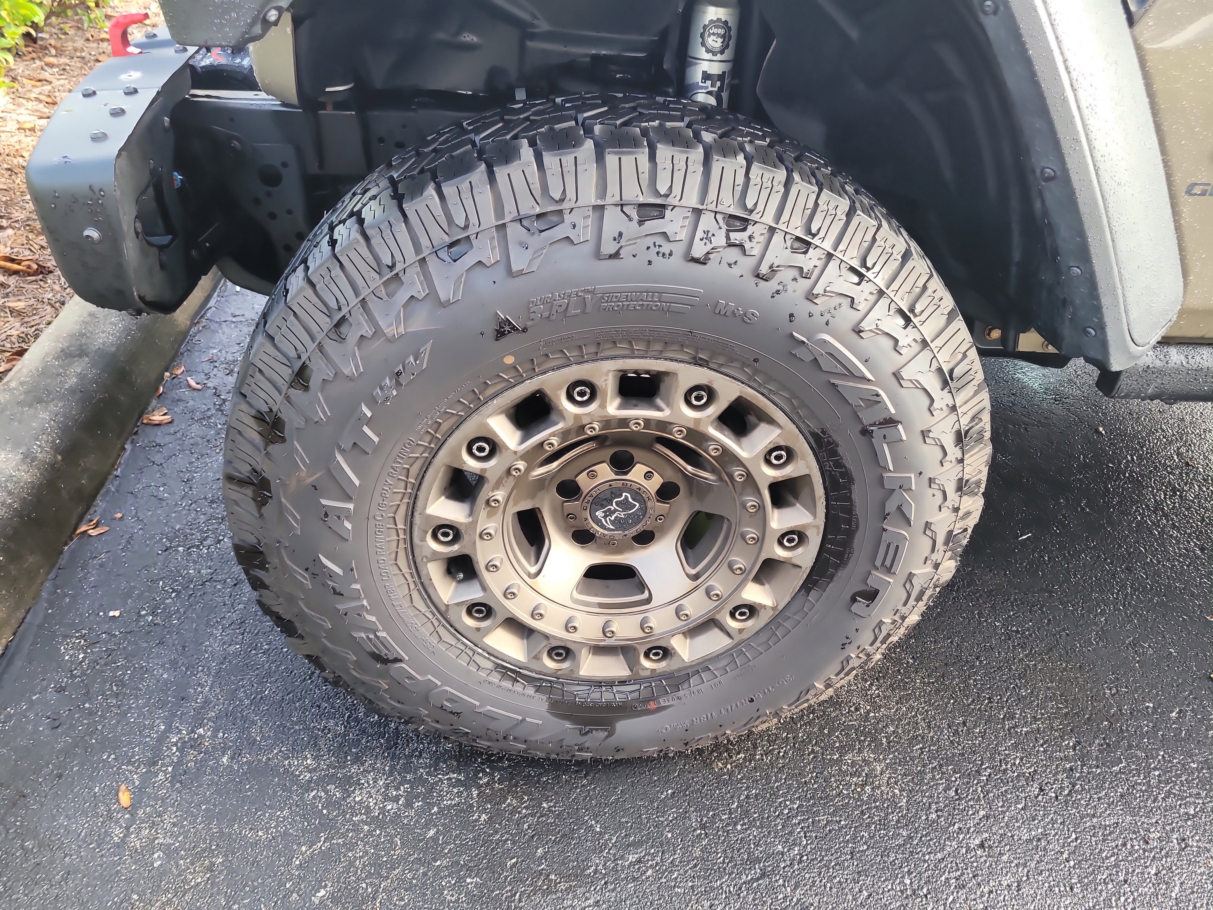 Used 2020 Jeep Gladiator Rubicon image 10