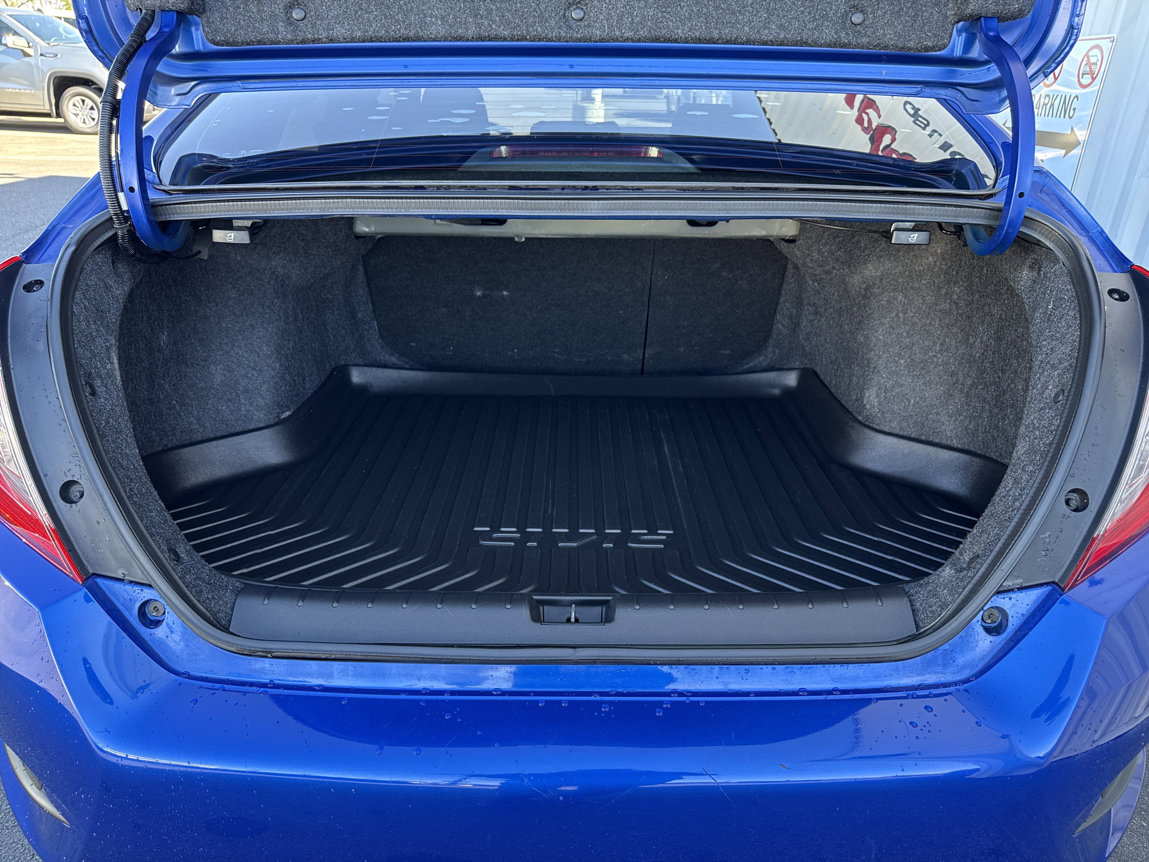 Used 2020 Honda Civic Sport image 13