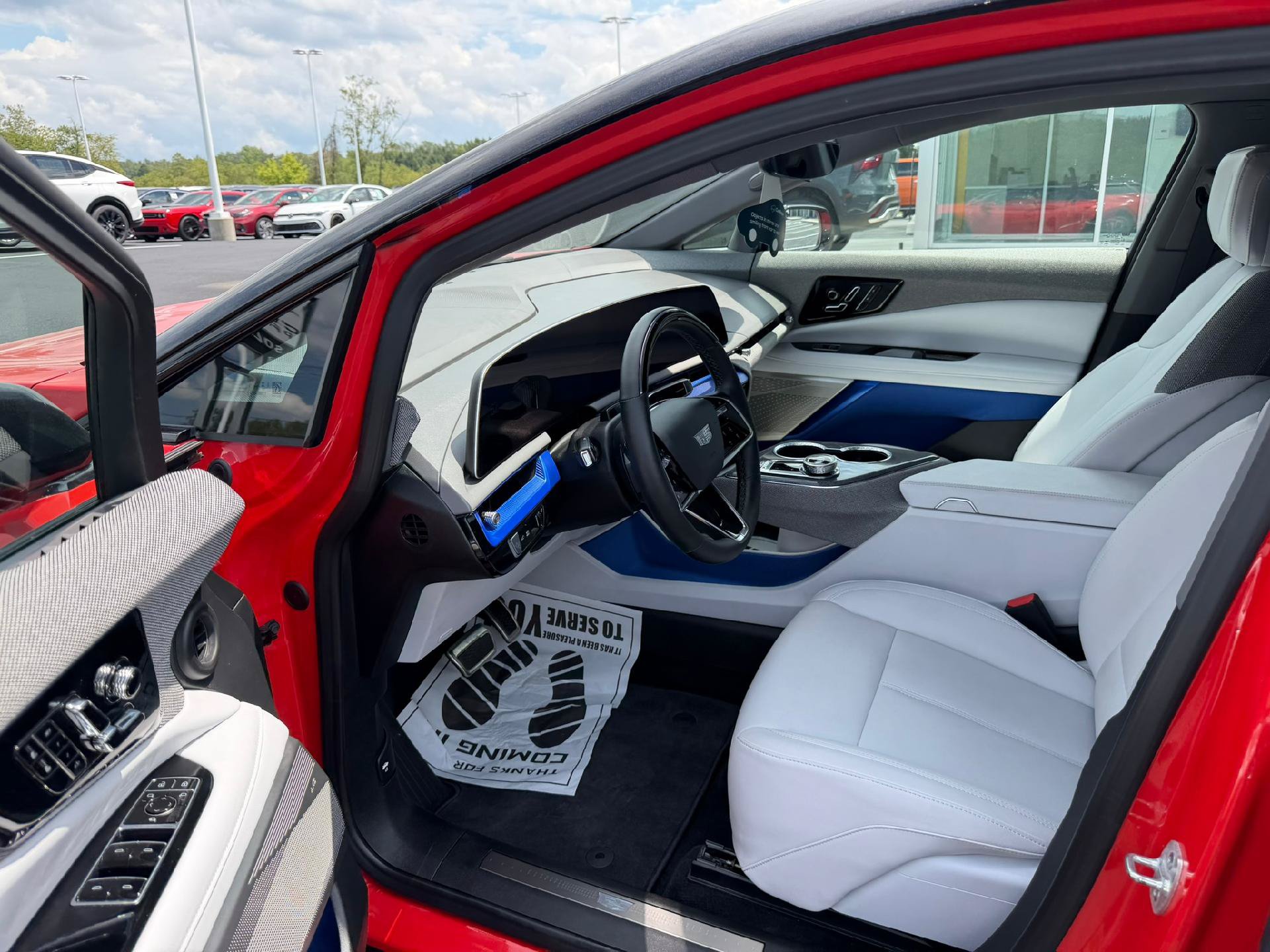 Certified 2025 Cadillac Optiq Sport 1 AWD/4WD image 17